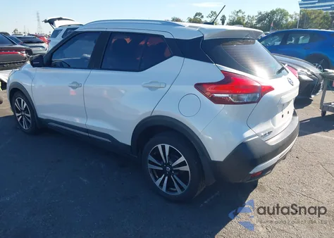 2019 Nissan Kicks Sr из США, поврежденный, VIN 3N1CP5CU8KL540998